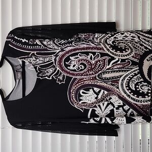 Women’s Black And White Chico’s Top sz 2(large)